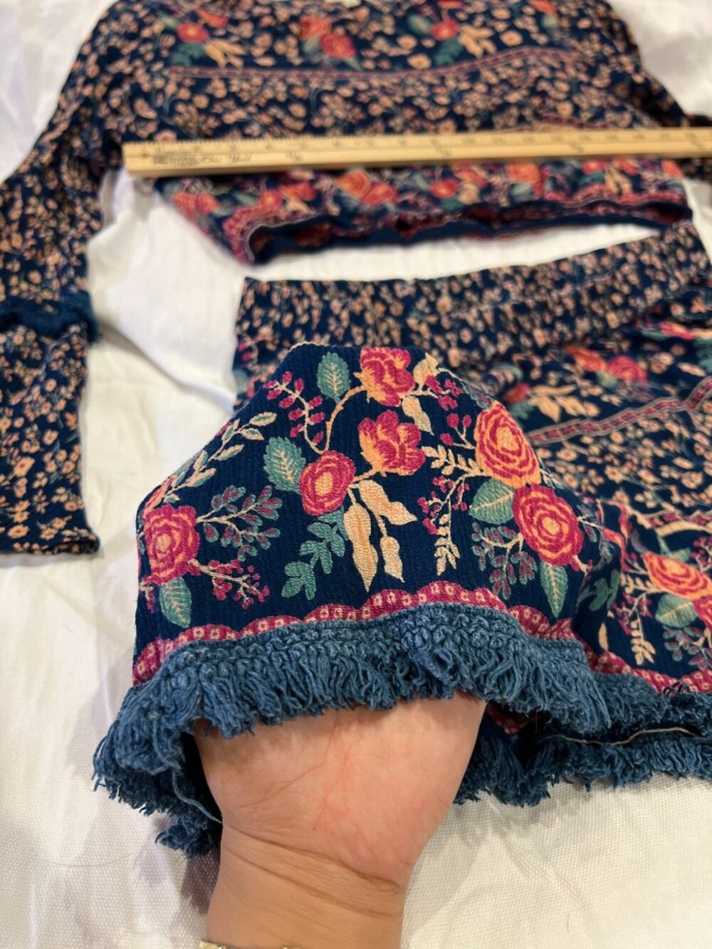 Earthbound Floral Boho Crop Top Shorts Set Bell Sleeve Fringe Resort Wear M - Picture 8 of 15